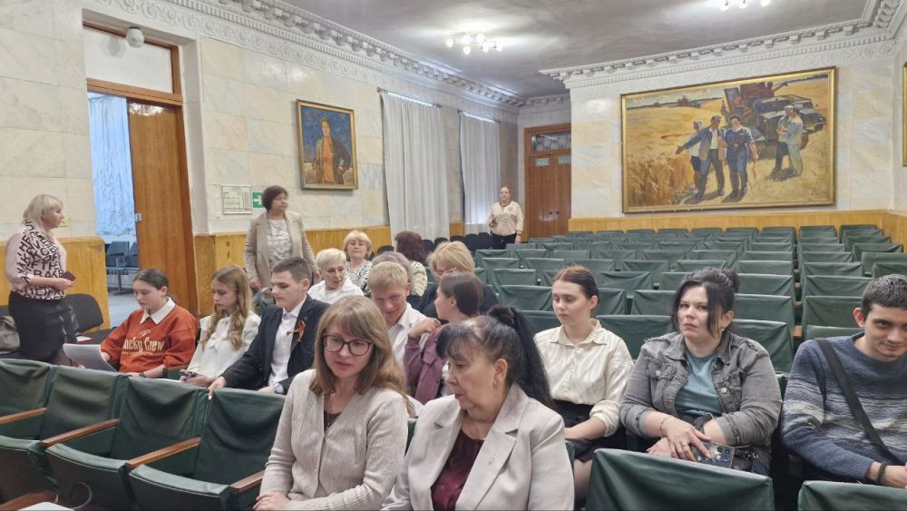 Николай Михайлов: В Мемориальном музее Старобешевского округа прошел «круглый стол», посвященный 80-летию Победы в ВОВ Николай Михайлов: В Мемориальном музее Старобешевского округа прошел «круглый стол», посвященный 80-летию Победы в ВОВ
