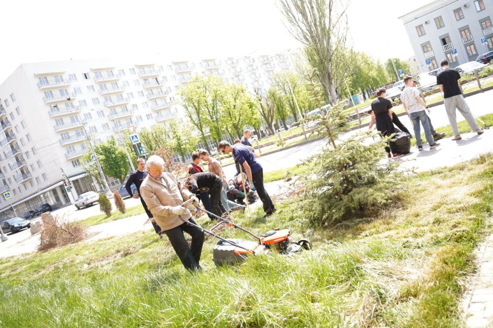 В Приазовском государственном техническом университете прошёл субботник «Мы за чистоту!», приуроченный к Году защитника Отечества В Приазовском государственном техническом университете прошёл субботник «Мы за чистоту!», приуроченный к Году защитника Отечества