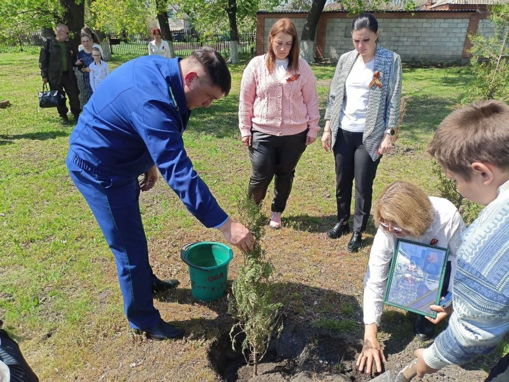 Наталья Бегуненко: В Петровском районе ГБОУ «Школа № 108 г. о. Донецк» присоединилось к Международной акции «Сад памяти», посвящённой 80-летию Победы Наталья Бегуненко: В Петровском районе ГБОУ «Школа № 108 г. о. Донецк» присоединилось к Международной акции «Сад памяти», посвящённой 80-летию Победы