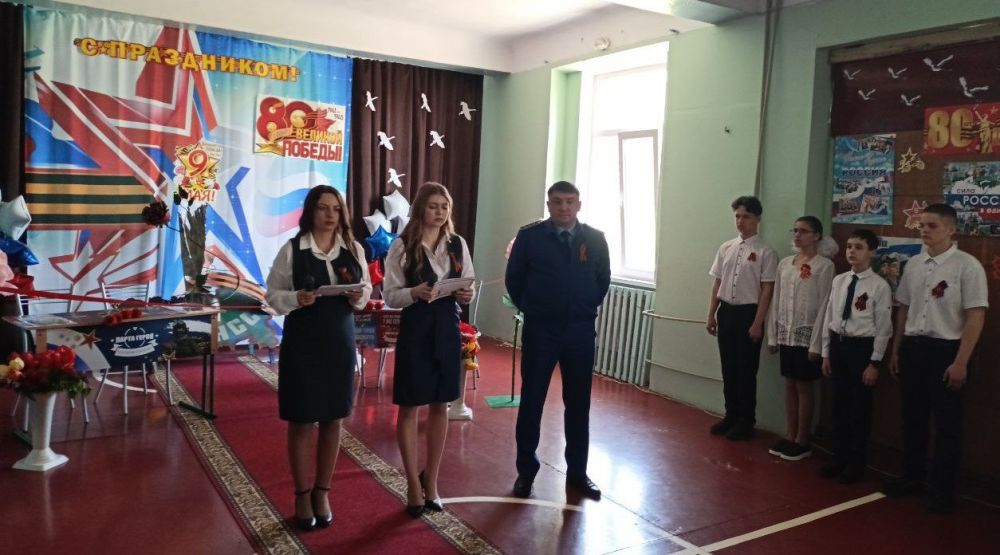 Наталья Бегуненко: Сегодня, 24 апреля, в рамках проекта «Новая школа» партии «Единая Россия» в Петровском районе г. Донецка, в ГБОУ «Школа № 108 г. о. Донецк» состоялось торжественное открытие «Парт Героев» в честь Героев... Наталья Бегуненко: Сегодня, 24 апреля, в рамках проекта «Новая школа» партии «Единая Россия» в Петровском районе г. Донецка, в ГБОУ «Школа № 108 г. о. Донецк» состоялось торжественное открытие «Парт Героев» в честь Героев...