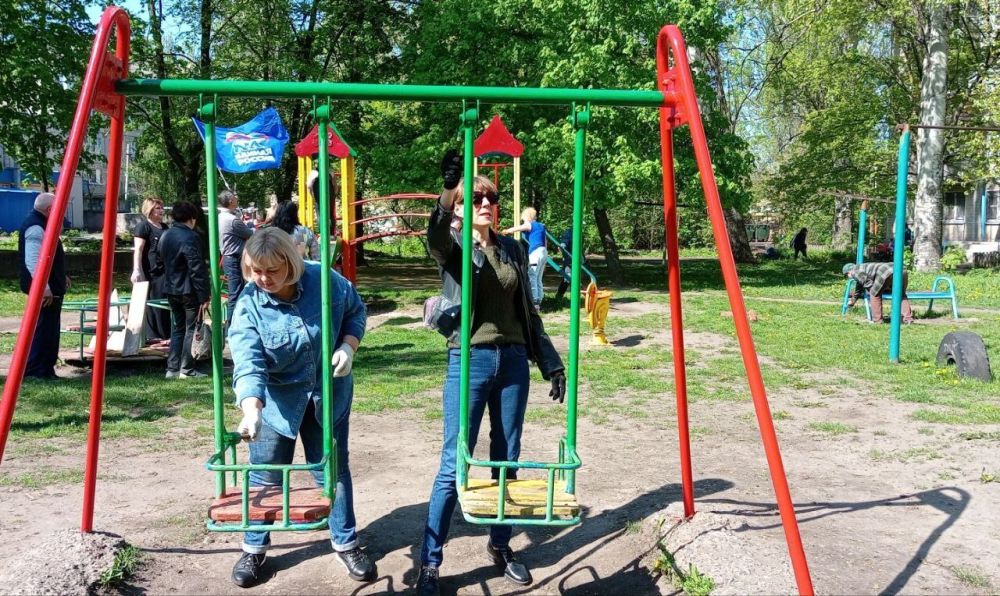 Наталья Бегуненко: Петровский район присоединился к еженедельной акции «Чистый четверг» в рамках реализации партийного проекта «Единой России» «Городская среда» Наталья Бегуненко: Петровский район присоединился к еженедельной акции «Чистый четверг» в рамках реализации партийного проекта «Единой России» «Городская среда»