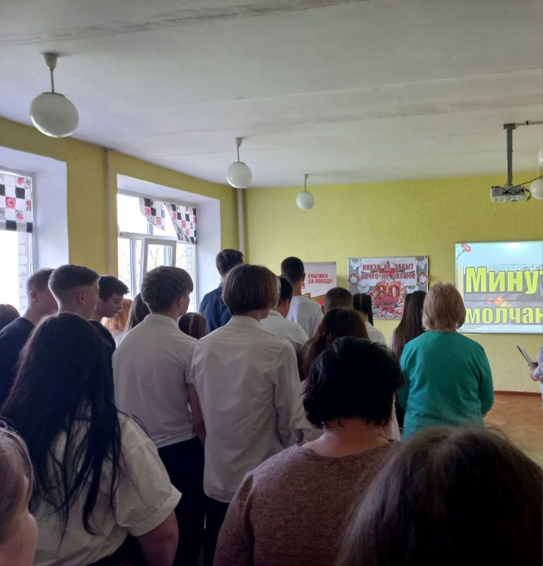 В рамках Всероссийского проекта "Без срока давности" и регионального проекта "Дети-детям" в нашей школе прошел трогательный и важный открытый урок "Наследники Победы" В рамках Всероссийского проекта "Без срока давности" и регионального проекта "Дети-детям" в нашей школе прошел трогательный и важный открытый урок "Наследники Победы"