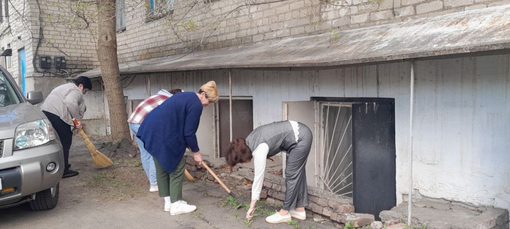 Наталья Великодная: В Тельмановском округ продолжается еженедельная экологическая акция "Чистый четверг" Наталья Великодная: В Тельмановском округ продолжается еженедельная экологическая акция "Чистый четверг"
