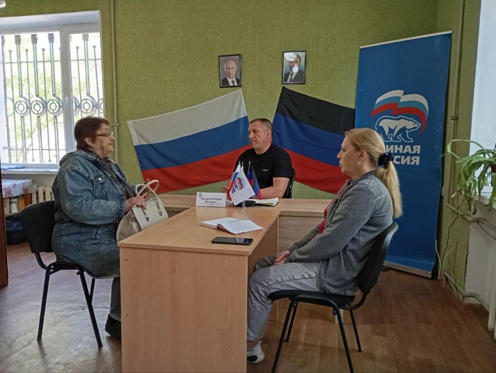 Сергей Желновач: 24 апреля 2025 года, заместитель главы администрации городского округа Дебальцево Валерий Бессараб, провёл личный прием граждан в местной общественной приёмной Светлодарского местного отделения Партии... Сергей Желновач: 24 апреля 2025 года, заместитель главы администрации городского округа Дебальцево Валерий Бессараб, провёл личный прием граждан в местной общественной приёмной Светлодарского местного отделения Партии...