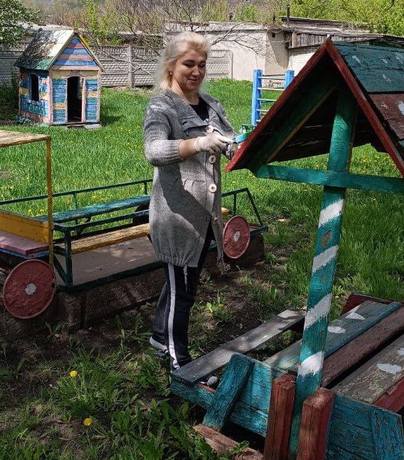 Юрий Будрин: Сегодня, 24 апреля 2025 года, в рамках проекта «Городская среда», реализуемого Всероссийской политической партией Единая Россия сотрудники "Школа искусств № 7 г. Донецка", ГБОУ "Школа № 80 г. о. Донецк" и ГКДОУ... Юрий Будрин: Сегодня, 24 апреля 2025 года, в рамках проекта «Городская среда», реализуемого Всероссийской политической партией Единая Россия сотрудники "Школа искусств № 7 г. Донецка", ГБОУ "Школа № 80 г. о. Донецк" и ГКДОУ...