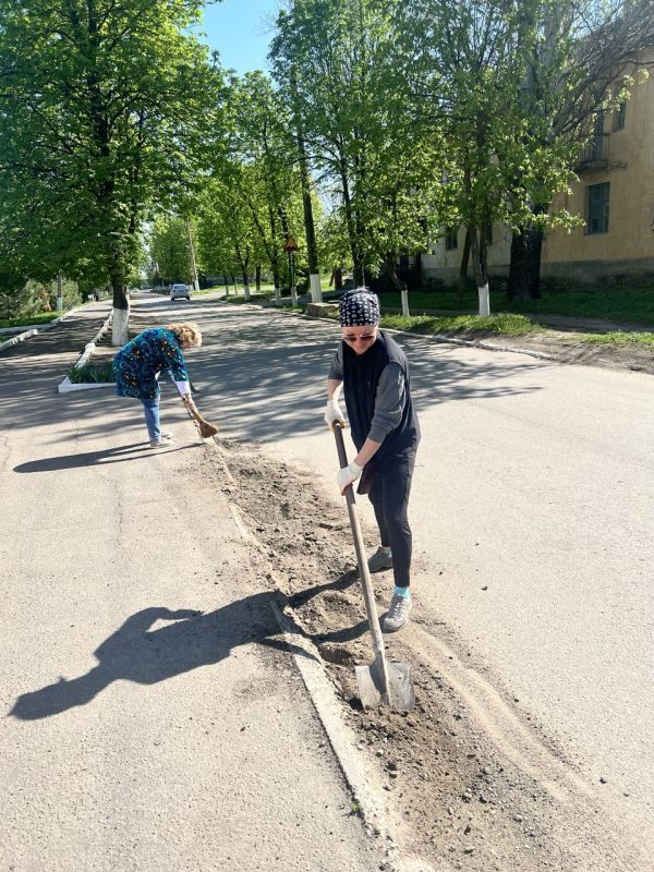 Еще фото с "Чистого четверга" по населенным пунктам нашего округа Еще фото с "Чистого четверга" по населенным пунктам нашего округа
