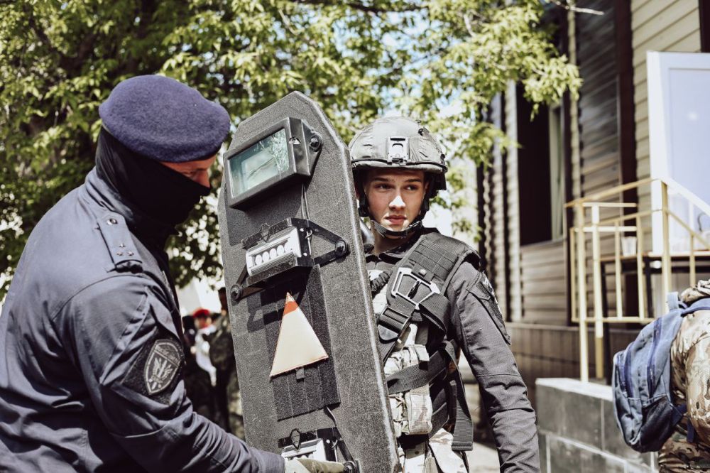 В городе Донецке прошёл зональный этап Всероссийской военно-патриотической игры "ЗАРНИЦА 2.0" В городе Донецке прошёл зональный этап Всероссийской военно-патриотической игры "ЗАРНИЦА 2.0"