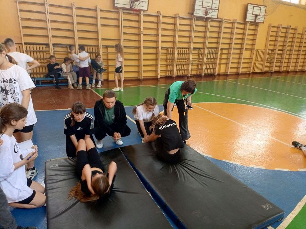 В Ждановке прошло городское соревнования по легкой атлетике В Ждановке прошло городское соревнования по легкой атлетике