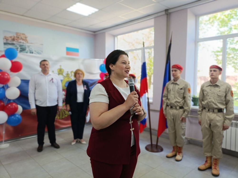 Анна Кондрыкинская: Молодёжь — наше будущее. В День российского парламентаризма с радостью приняла приглашение посетить Старабешевскую школу №1. Концерт, подготовленный учениками, стал настоящим фейерверком талантов —... Анна Кондрыкинская: Молодёжь — наше будущее. В День российского парламентаризма с радостью приняла приглашение посетить Старабешевскую школу №1. Концерт, подготовленный учениками, стал настоящим фейерверком талантов —...