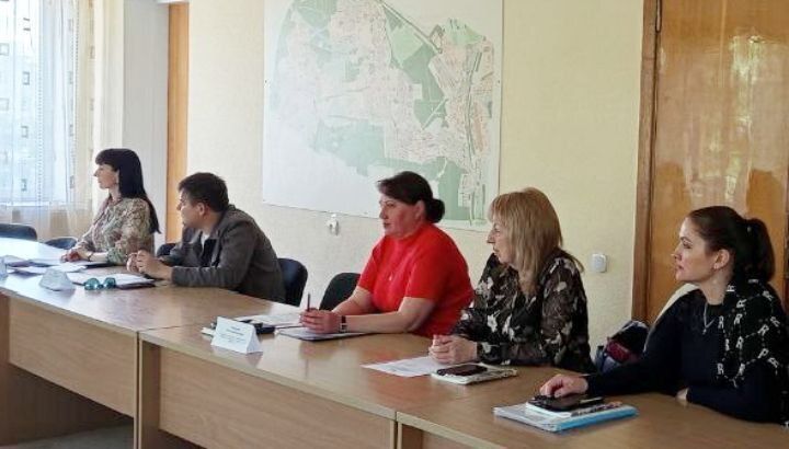Наталья Бегуненко: В Управе Петровского внутригородского района Администрации городского округа Донецк прошло заседание Комиссии по делам несовершеннолетних и защите их прав, на котором были рассмотрены вопросы по... Наталья Бегуненко: В Управе Петровского внутригородского района Администрации городского округа Донецк прошло заседание Комиссии по делам несовершеннолетних и защите их прав, на котором были рассмотрены вопросы по...