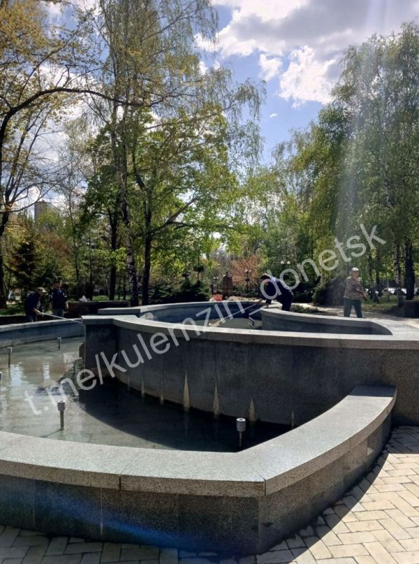 Алексей Кулемзин: На бульваре Пушкина вновь заработают фонтаны «Реки Донбасса» и «Пальма Мерцалова», ставшие визитной карточкой любимого места отдыха Дончан и гостей города Алексей Кулемзин: На бульваре Пушкина вновь заработают фонтаны «Реки Донбасса» и «Пальма Мерцалова», ставшие визитной карточкой любимого места отдыха Дончан и гостей города