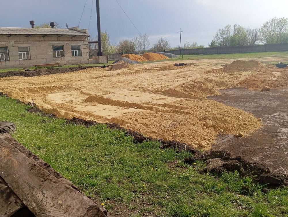 Денис Зубов: При поддержке шеф-региона Нижегородской области в городском округе Иловайск начаты работы по строительству спортивной площадки на территории ГБОУ «СШ №14» Денис Зубов: При поддержке шеф-региона Нижегородской области в городском округе Иловайск начаты работы по строительству спортивной площадки на территории ГБОУ «СШ №14»