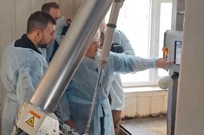 Восемь роботов для доения: Как молочно-товарная ферма в ДНР автоматизирует производство Восемь роботов для доения: Как молочно-товарная ферма в ДНР автоматизирует производство
