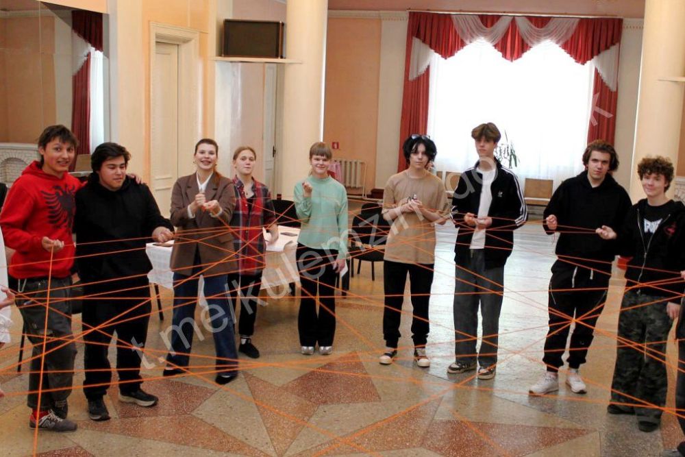 В Доме культуры им. С.М. Кирова, при поддержке проекта «Мир возможностей» партии «Единая Россия», прошёл квест «Сила молодых – вдохновение для мира», приуроченный к Международному дню солидарности молодёжи В Доме культуры им. С.М. Кирова, при поддержке проекта «Мир возможностей» партии «Единая Россия», прошёл квест «Сила молодых – вдохновение для мира», приуроченный к Международному дню солидарности молодёжи