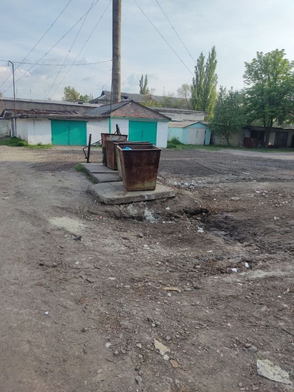 О ситуации с уборкой мусора в городе Ждановка О ситуации с уборкой мусора в городе Ждановка