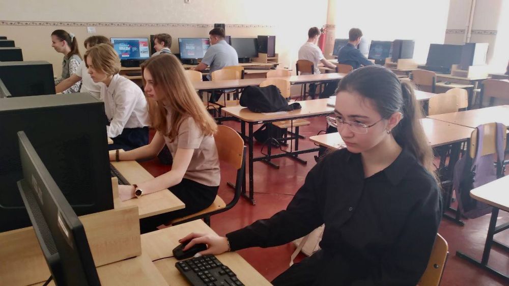 Сегодня, 25 апреля, при содействии Управы Ленинского внутригородского района Администрации городского округа Донецк, на базе ГБОУ «Школа № 42 г.о. Донецк», ГБОУ «Школа №45 г.о. Донецк» и ГБОУ «Лицей №37 г.о. Донецк», ГБОУ... Сегодня, 25 апреля, при содействии Управы Ленинского внутригородского района Администрации городского округа Донецк, на базе ГБОУ «Школа № 42 г.о. Донецк», ГБОУ «Школа №45 г.о. Донецк» и ГБОУ «Лицей №37 г.о. Донецк», ГБОУ...