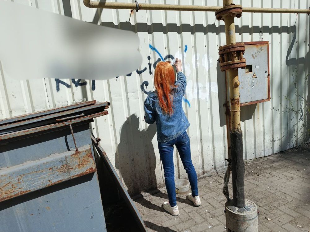 «Скажи наркотикам «НЕТ». Сегодня, 25 апреля 2025 года, в Кировском районе города Донецк, студенты ГБПОУ "Донецкого строительного техникума" совместно с педагогами и психологом в рамках антинаркотического месячника провели... «Скажи наркотикам «НЕТ». Сегодня, 25 апреля 2025 года, в Кировском районе города Донецк, студенты ГБПОУ "Донецкого строительного техникума" совместно с педагогами и психологом в рамках антинаркотического месячника провели...