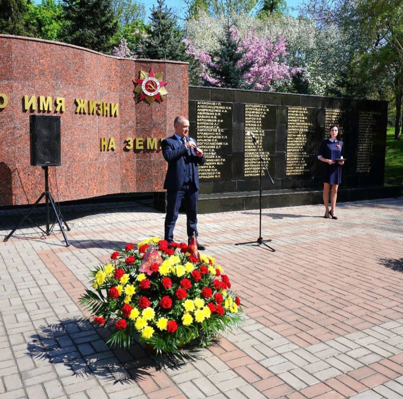 Дмитрий Огилец: Сегодня вместе с моими золотыми помощниками принял участие в митинге, посвященного Дмитрий Огилец: Сегодня вместе с моими золотыми помощниками принял участие в митинге, посвященного
