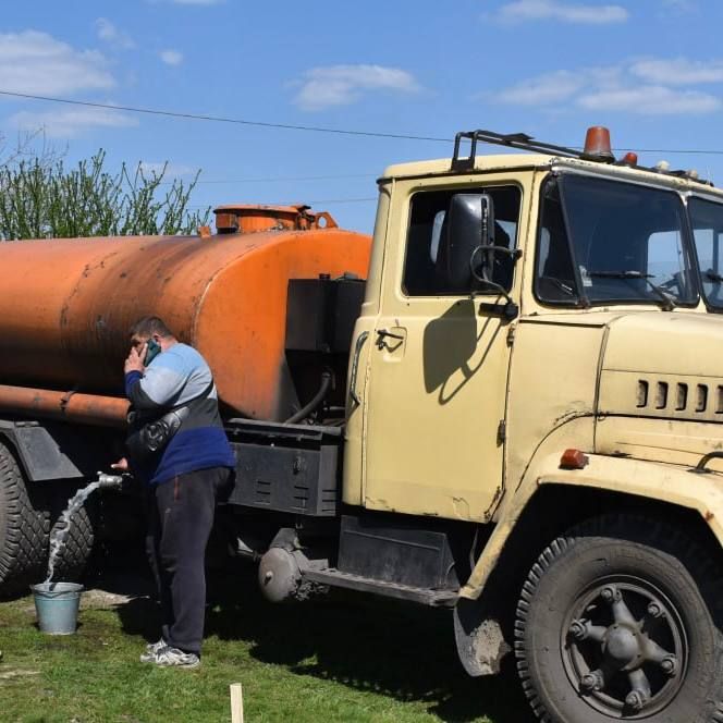 В Кировском продолжаются работы по благоустройству В Кировском продолжаются работы по благоустройству