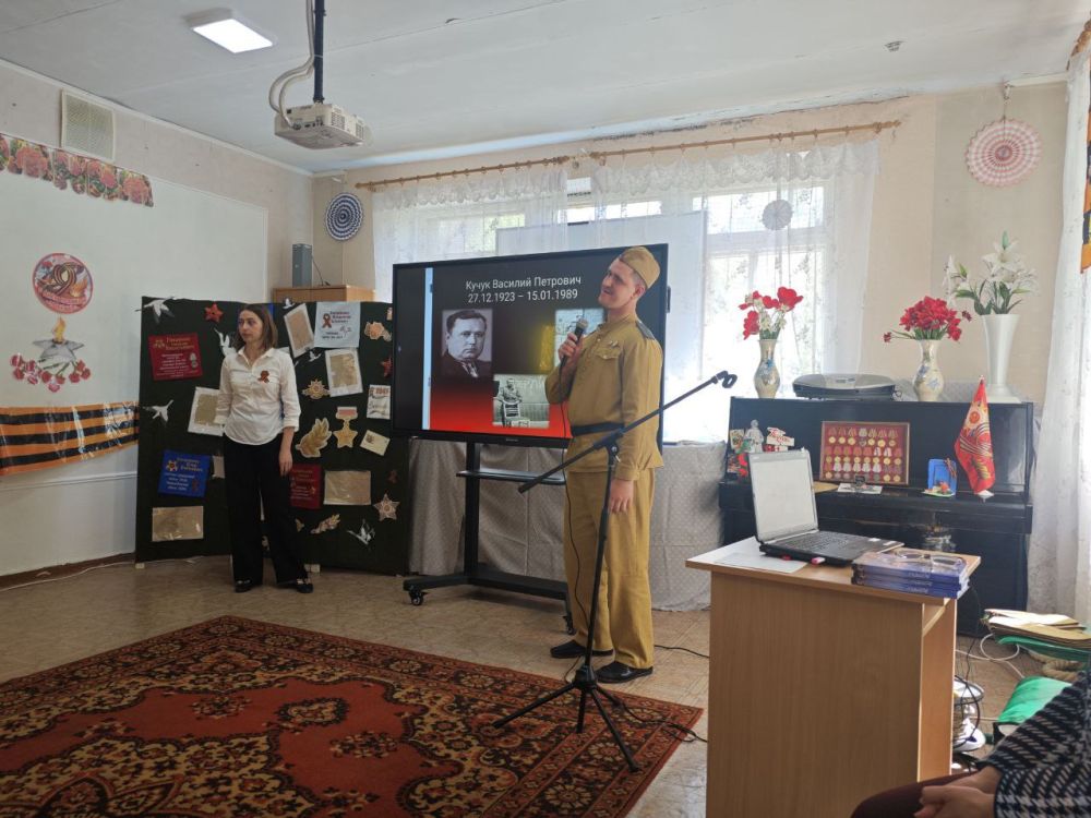 В донецкой школе-интернате прошел открытый урок «Наследники Победы» В донецкой школе-интернате прошел открытый урок «Наследники Победы»