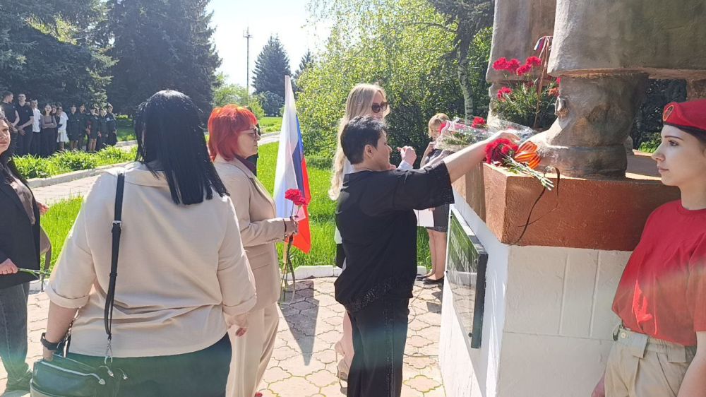 В Ждановке почтили память погибших в радиационных авариях и катастрофах В Ждановке почтили память погибших в радиационных авариях и катастрофах