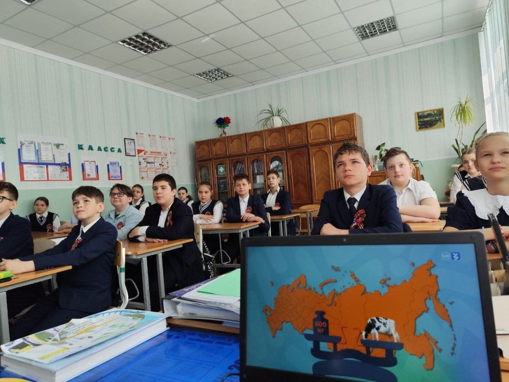 Олег Трофимов: В школах Республики прошли занятия по курсу «Россия – мои горизонты» на тему «Россия аграрная: животноводство, селекция и генетика» Олег Трофимов: В школах Республики прошли занятия по курсу «Россия – мои горизонты» на тему «Россия аграрная: животноводство, селекция и генетика»