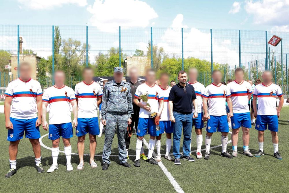 Команда ГУФСИН России по ДНР заняла второе место на соревнованиях по мини-футболу среди ведомств Республики Команда ГУФСИН России по ДНР заняла второе место на соревнованиях по мини-футболу среди ведомств Республики