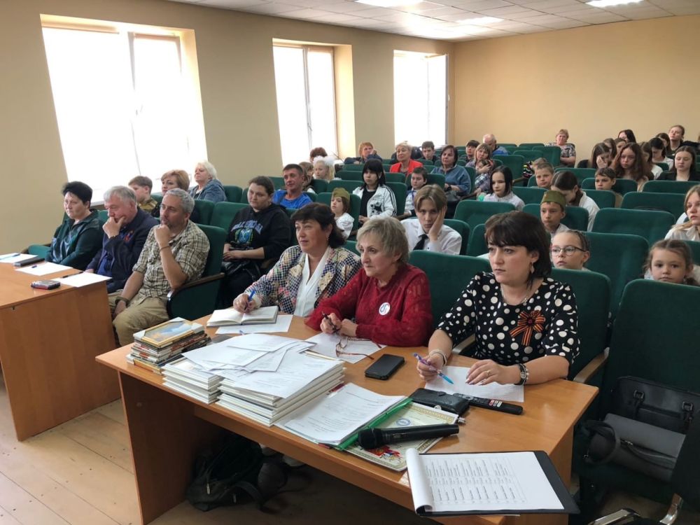 В Ждановке подвели итоги конкурса чтецов «Помнит сердце, не забудет никогда» В Ждановке подвели итоги конкурса чтецов «Помнит сердце, не забудет никогда»
