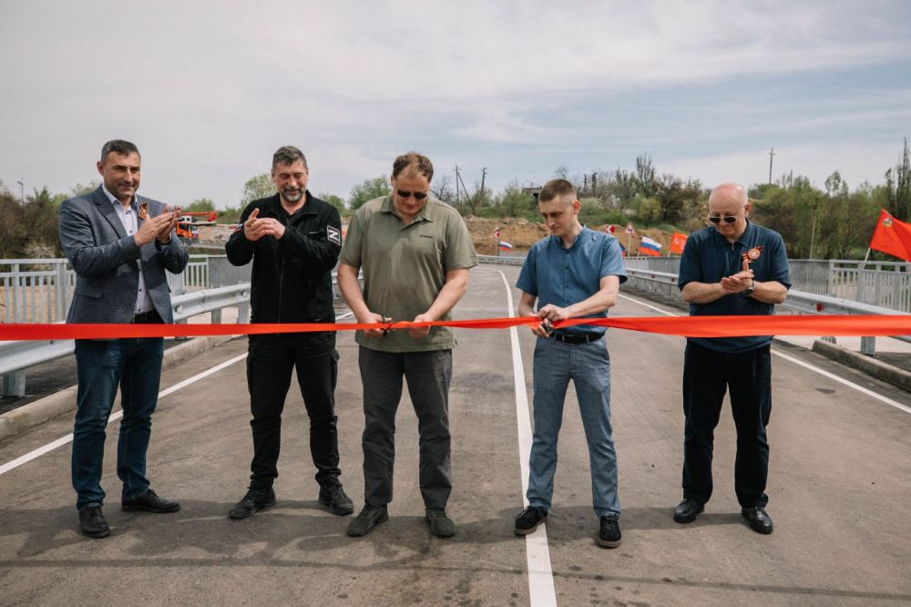 Олег Моргун: В Старом Крыму открыли движение по двум новым мостовым переходам через реку Кальчик Олег Моргун: В Старом Крыму открыли движение по двум новым мостовым переходам через реку Кальчик