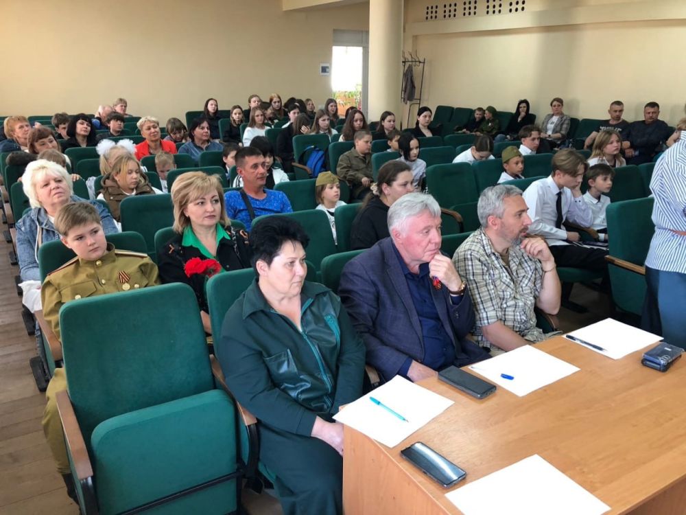 В Ждановке подвели итоги конкурса чтецов «Помнит сердце, не забудет никогда» В Ждановке подвели итоги конкурса чтецов «Помнит сердце, не забудет никогда»