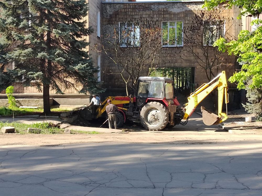 В Кировском внутригородском районе продолжаются работы по наведению санитарного порядка В Кировском внутригородском районе продолжаются работы по наведению санитарного порядка