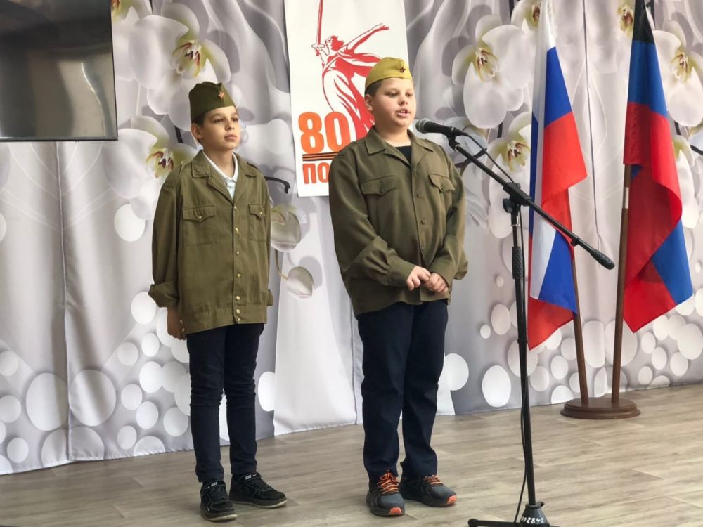 В Ждановке подвели итоги конкурса чтецов «Помнит сердце, не забудет никогда» В Ждановке подвели итоги конкурса чтецов «Помнит сердце, не забудет никогда»