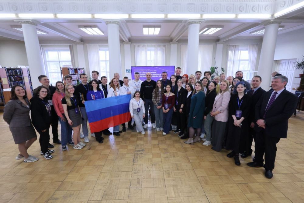 Артём Жога: В Екатеринбурге проходит молодёжный форум "Россия и Запад: глобальное противостояние" Артём Жога: В Екатеринбурге проходит молодёжный форум "Россия и Запад: глобальное противостояние"