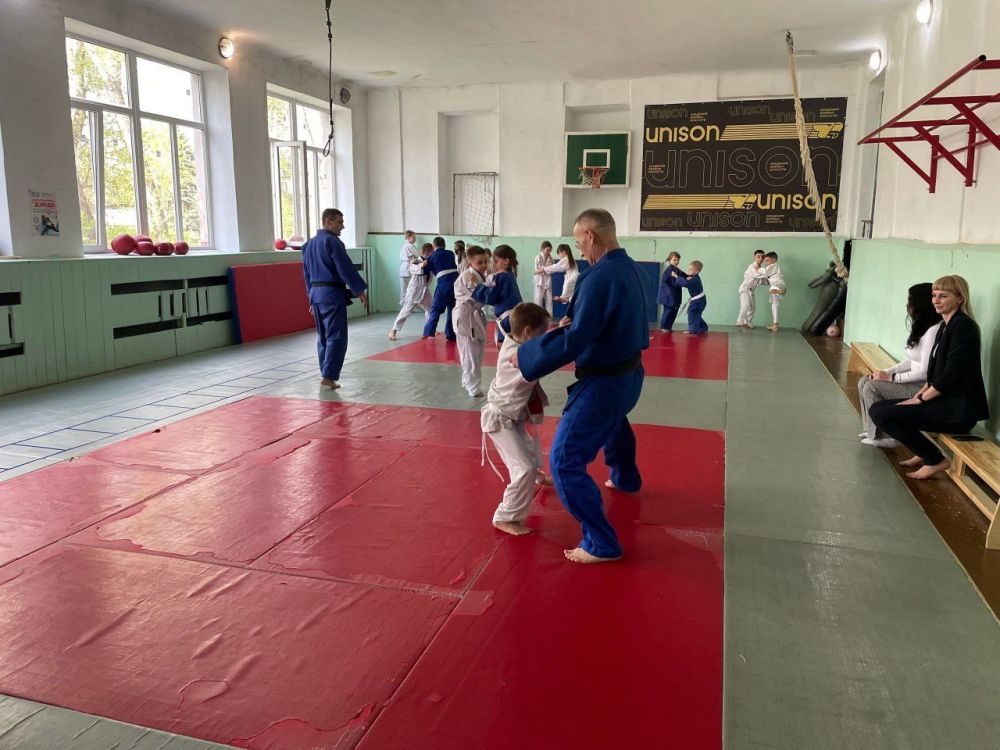 Открытая тренировка по дзюдо, организованная в рамках партийного проекта «Детский спорт» Открытая тренировка по дзюдо, организованная в рамках партийного проекта «Детский спорт»