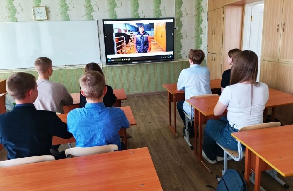 Ольга Колударова: В школах Республики прошли занятия по курсу «Россия – мои горизонты» на тему «Россия аграрная: животноводство, селекция и генетика» Ольга Колударова: В школах Республики прошли занятия по курсу «Россия – мои горизонты» на тему «Россия аграрная: животноводство, селекция и генетика»