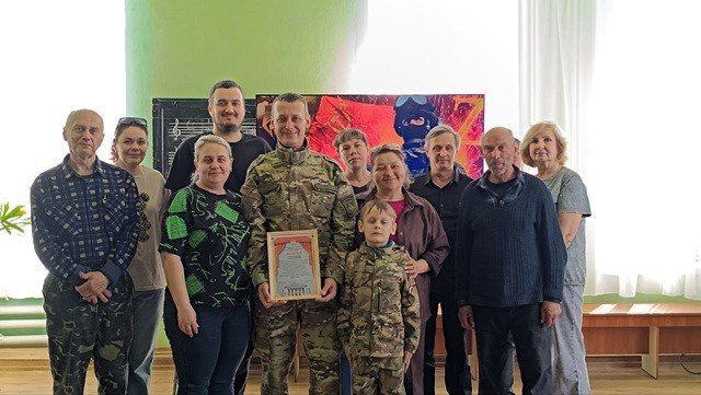 Ветеран-защитник Родины пообщался с коллективом Дома культуры Ветеран-защитник Родины пообщался с коллективом Дома культуры