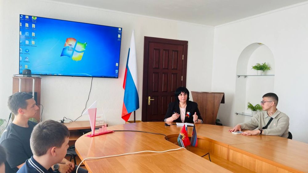 Встреча с руководителем администрации города Тореза - "Диалог на равных" Встреча с руководителем администрации города Тореза - "Диалог на равных"