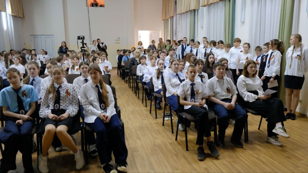 Сегодня в ГБОУ "ФМЛ № 17 Г.О. Донецк" в рамках мероприятий, посвящённых Году защитника Отечества в России и 80-летию Великой Победы, прошла акция «Книга памяти!» Сегодня в ГБОУ "ФМЛ № 17 Г.О. Донецк" в рамках мероприятий, посвящённых Году защитника Отечества в России и 80-летию Великой Победы, прошла акция «Книга памяти!»