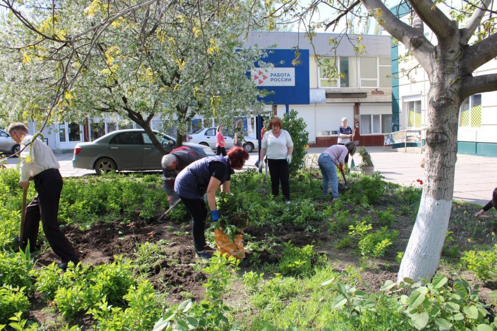 Коллективы центров занятости ДНР приводят в порядок родные населенные пункты Коллективы центров занятости ДНР приводят в порядок родные населенные пункты