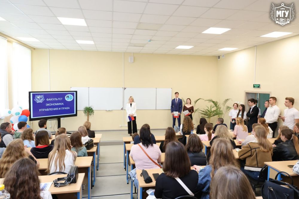 МГУ имени А.И. Куинджи — открыт для всех, кто стремится к знаниям и успешному будущему! МГУ имени А.И. Куинджи — открыт для всех, кто стремится к знаниям и успешному будущему!