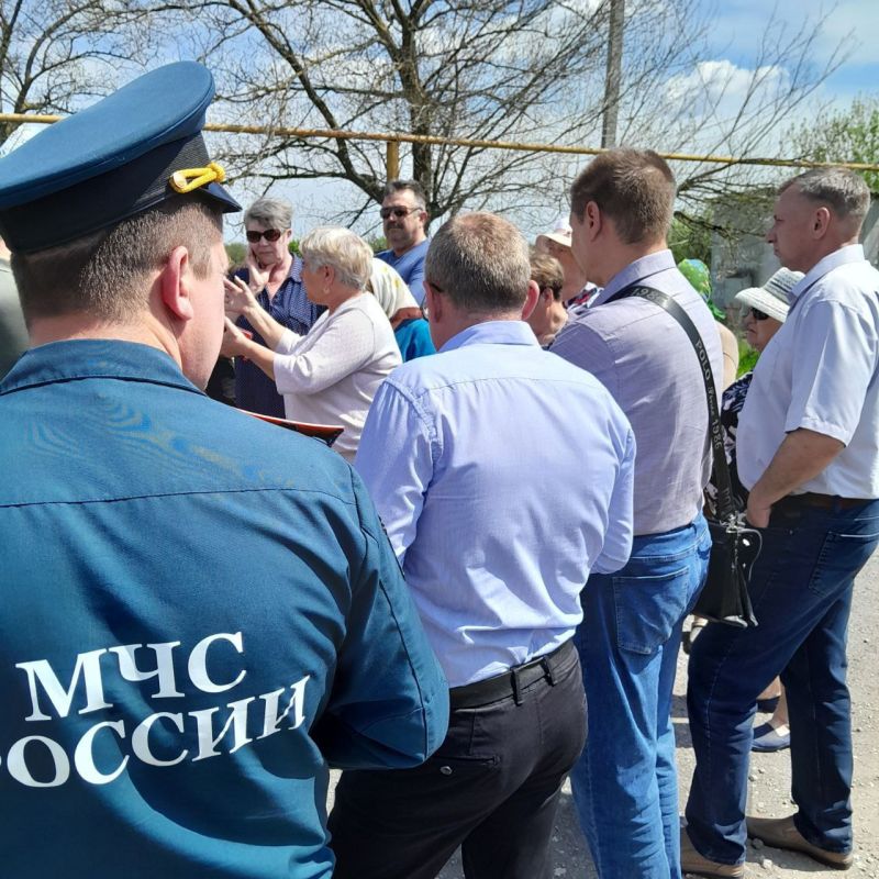 Василий Овчаров: Представители Администрации Новоазовского муниципального округа совместно с заместителем Председателя Правительства Донецкой Народной Республики, министром сельского хозяйства ДНР Крамаренко Артёмом... Василий Овчаров: Представители Администрации Новоазовского муниципального округа совместно с заместителем Председателя Правительства Донецкой Народной Республики, министром сельского хозяйства ДНР Крамаренко Артёмом...