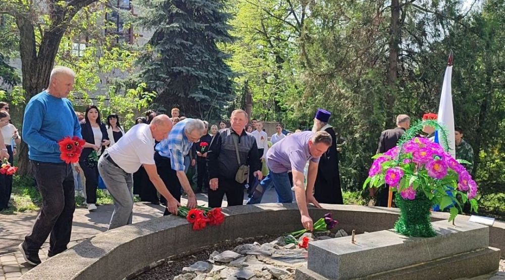 Александр Качанов: В Докучаевске почтили память погибших ликвидаторов аварии на ЧАЭС Александр Качанов: В Докучаевске почтили память погибших ликвидаторов аварии на ЧАЭС