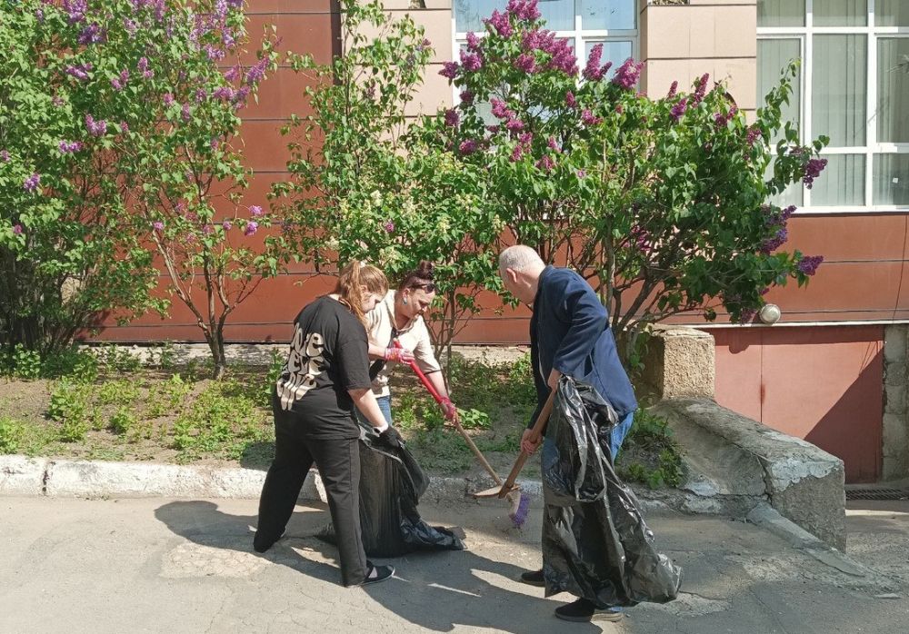 Коллективы центров занятости ДНР приводят в порядок родные населенные пункты Коллективы центров занятости ДНР приводят в порядок родные населенные пункты