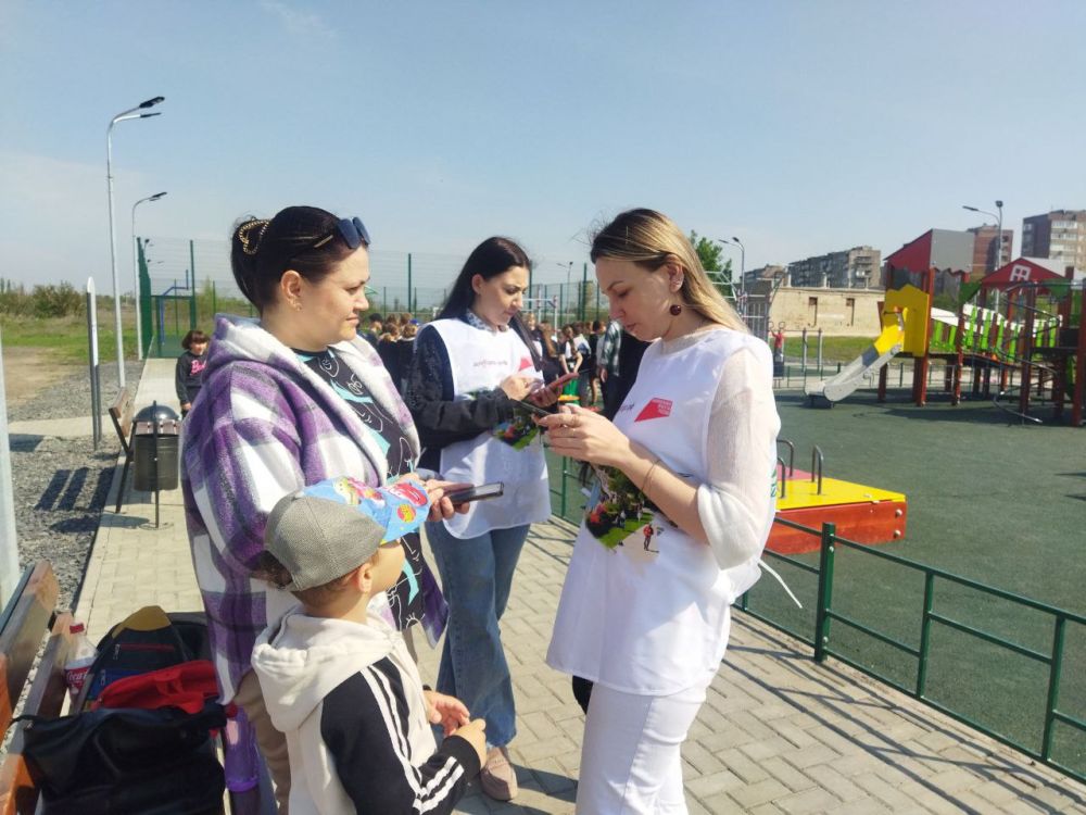 Волонтеры ФКГС организовали сбор голосов на субботнике в Кировском Волонтеры ФКГС организовали сбор голосов на субботнике в Кировском