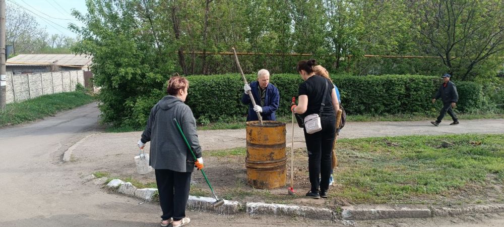 Сегодня жители нашего округа объединились для участия в масштабной акции по благоустройству Сегодня жители нашего округа объединились для участия в масштабной акции по благоустройству