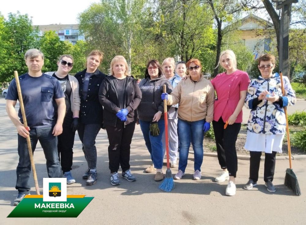 Червоногвардейский район принял участие во всероссийском субботнике Червоногвардейский район принял участие во всероссийском субботнике