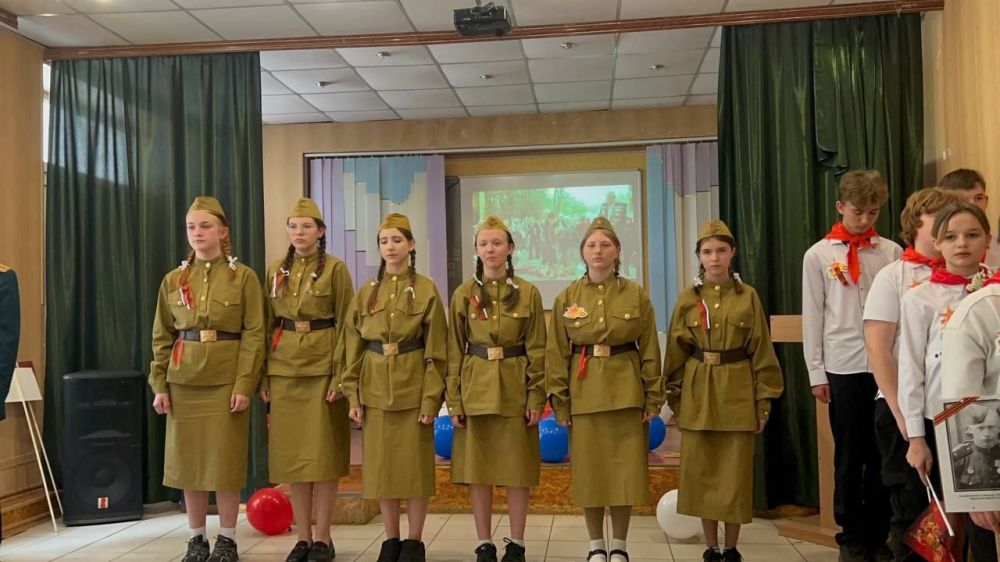 В школе Ждановки прошел третий день защиты творческих отчетов «Волонтёрскими дорогами» В школе Ждановки прошел третий день защиты творческих отчетов «Волонтёрскими дорогами»