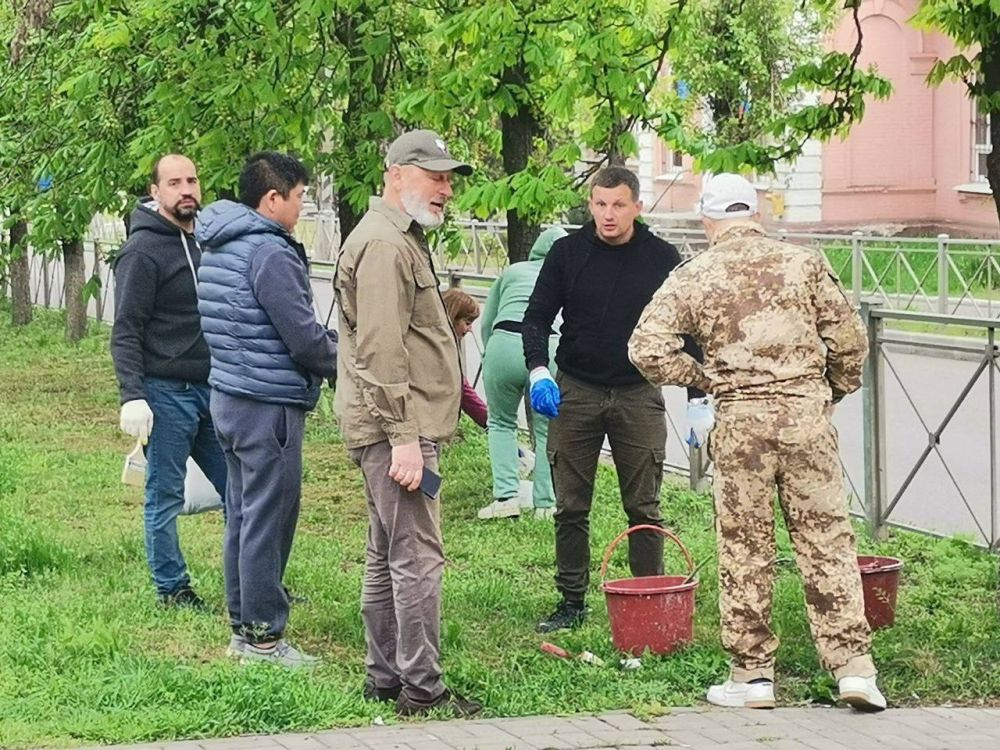 Борис Трима: Сегодня в Мангушском муниципальном округе, по поручению главы ДНР Дениса Пушилина, состоялся Всероссийский субботник, который собрал множество активистов и жителей, стремящихся внести свой вклад в... Борис Трима: Сегодня в Мангушском муниципальном округе, по поручению главы ДНР Дениса Пушилина, состоялся Всероссийский субботник, который собрал множество активистов и жителей, стремящихся внести свой вклад в...