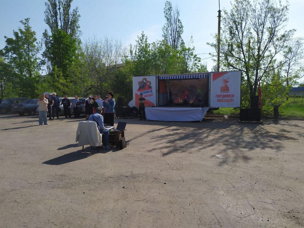 В Торезе прошёл Всероссийский субботник В Торезе прошёл Всероссийский субботник
