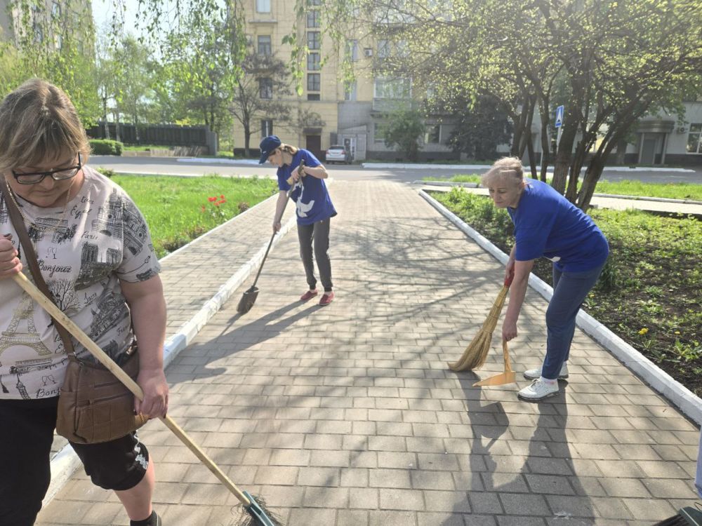 Активисты Дебальцевского местного отделения Всероссийской политической партии «Единая Россия» приняли активное участие во Всероссийском субботнике Активисты Дебальцевского местного отделения Всероссийской политической партии «Единая Россия» приняли активное участие во Всероссийском субботнике